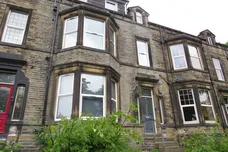 Skircoat Road, HALIFAX