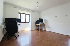 Manor Chase, Beddau, Pontypridd