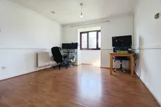 Manor Chase, Beddau, Pontypridd