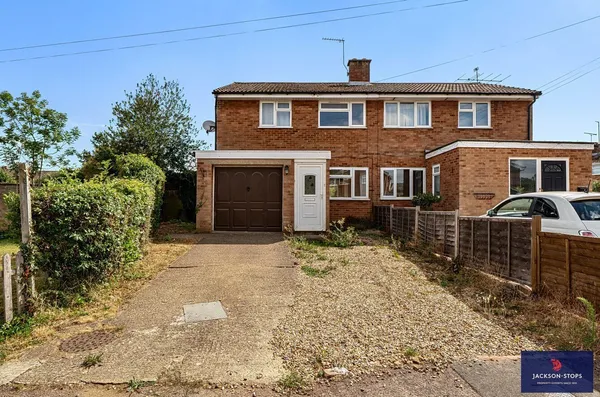 Blackthorn Grove, Woburn Sands, MK17 photo 1