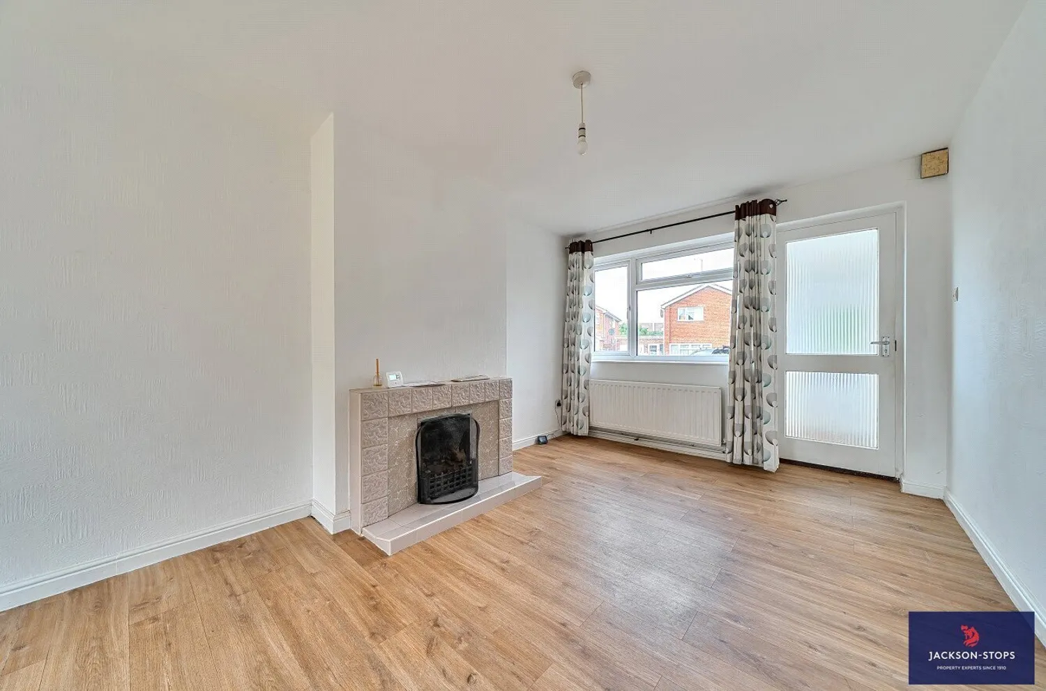 Blackthorn Grove, Woburn Sands, MK17 photo 2