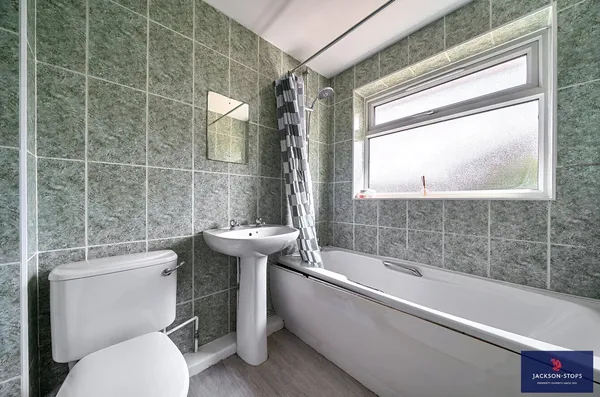 Blackthorn Grove, Woburn Sands, MK17 photo 10