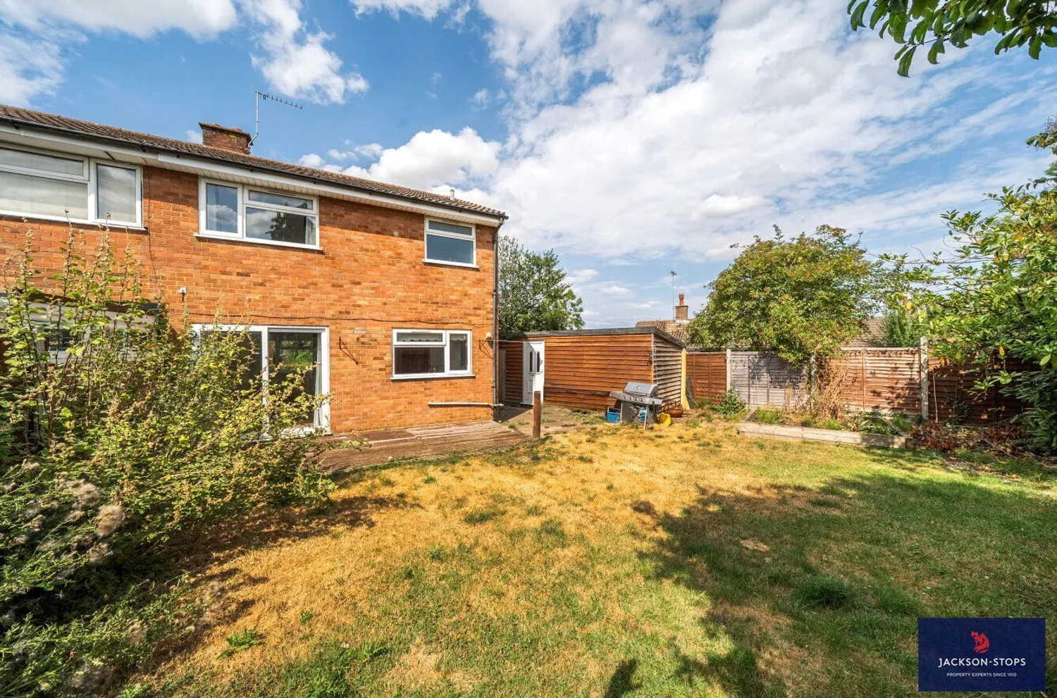 Blackthorn Grove, Woburn Sands, MK17 photo 12