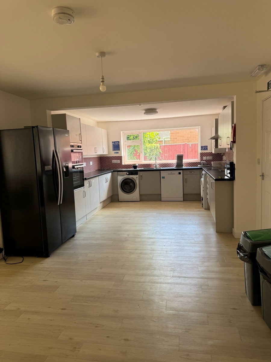11 Room 3, Aldrin Way, Coventry Image 6