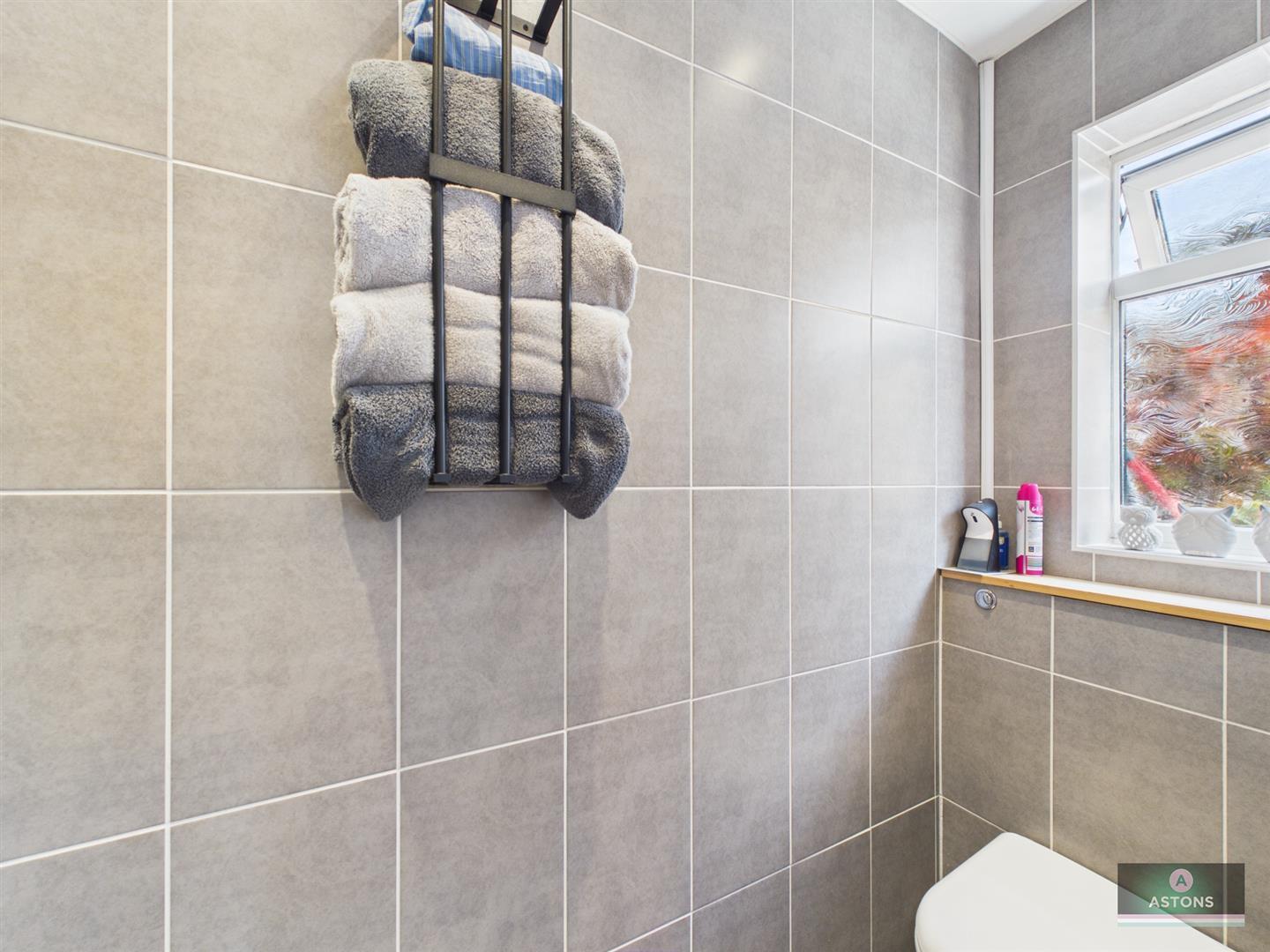 Treyford Close, Crawley Image 12