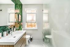 Oaklands Grove, London