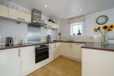 Holland Gardens, Brentford, TW8 photo 4