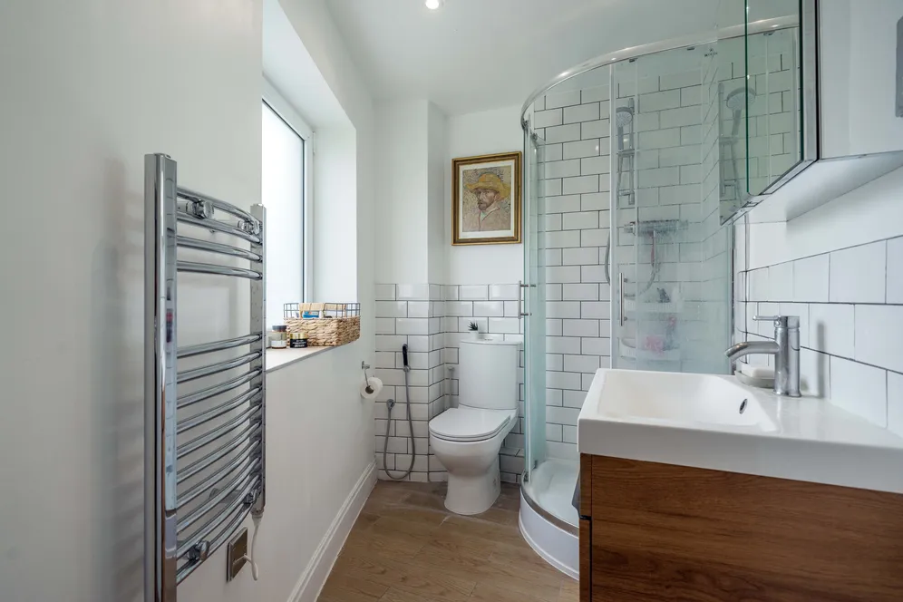 Holland Gardens, Brentford, TW8 photo 10