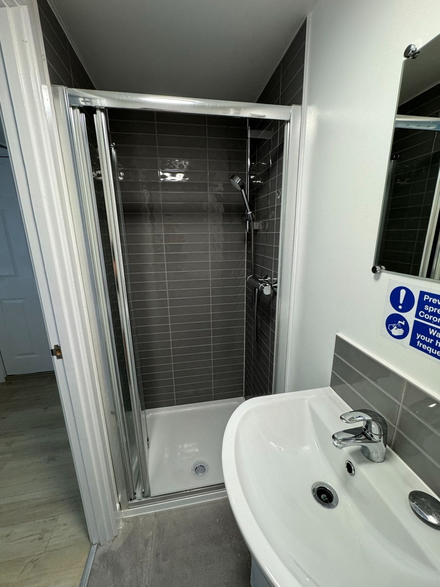 11 Room 6, Aldrin Way, Coventry Image 5