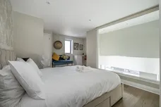 Burston Road, London, SW15 photo 11