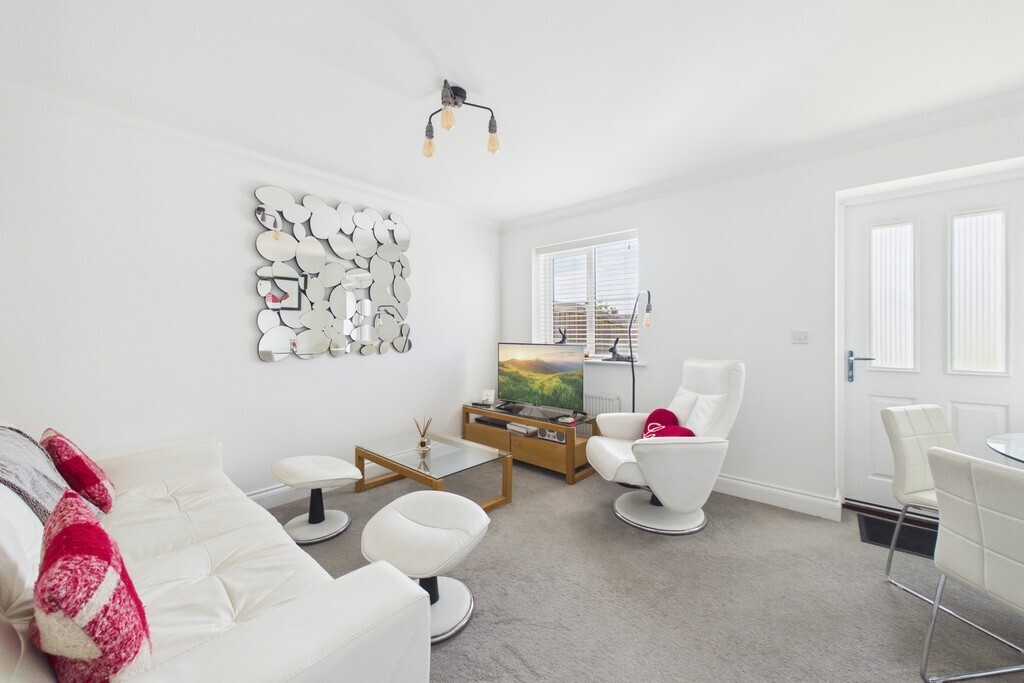 42 Carey Drive Image 2