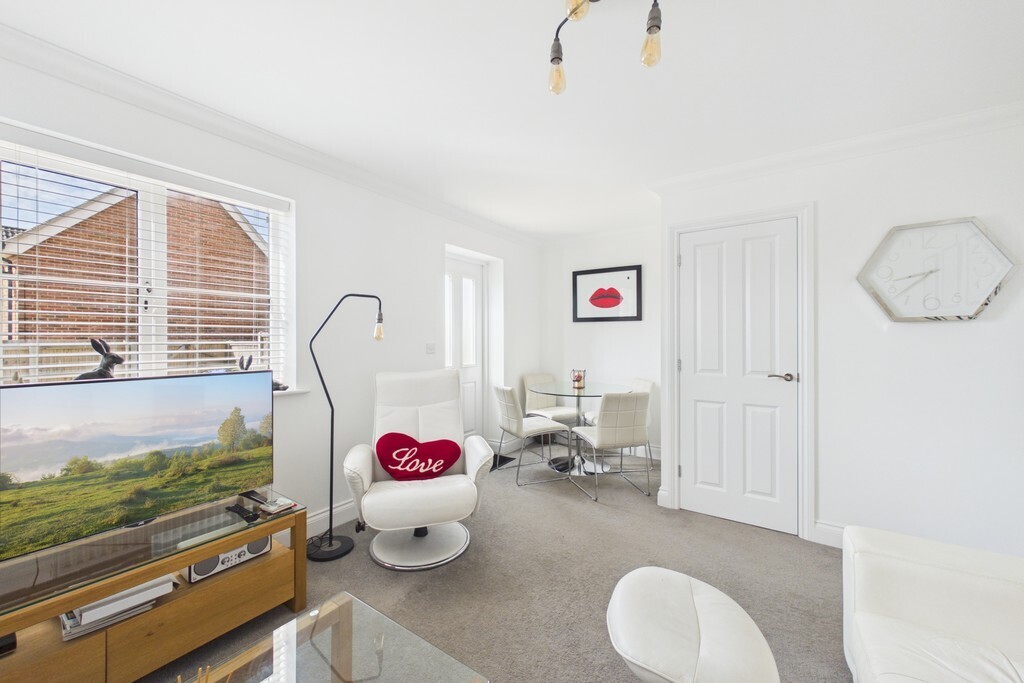 42 Carey Drive Image 3