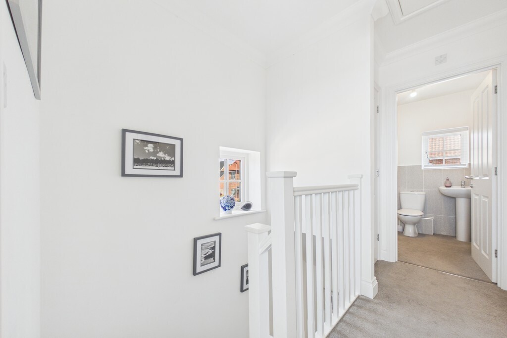 42 Carey Drive Image 9