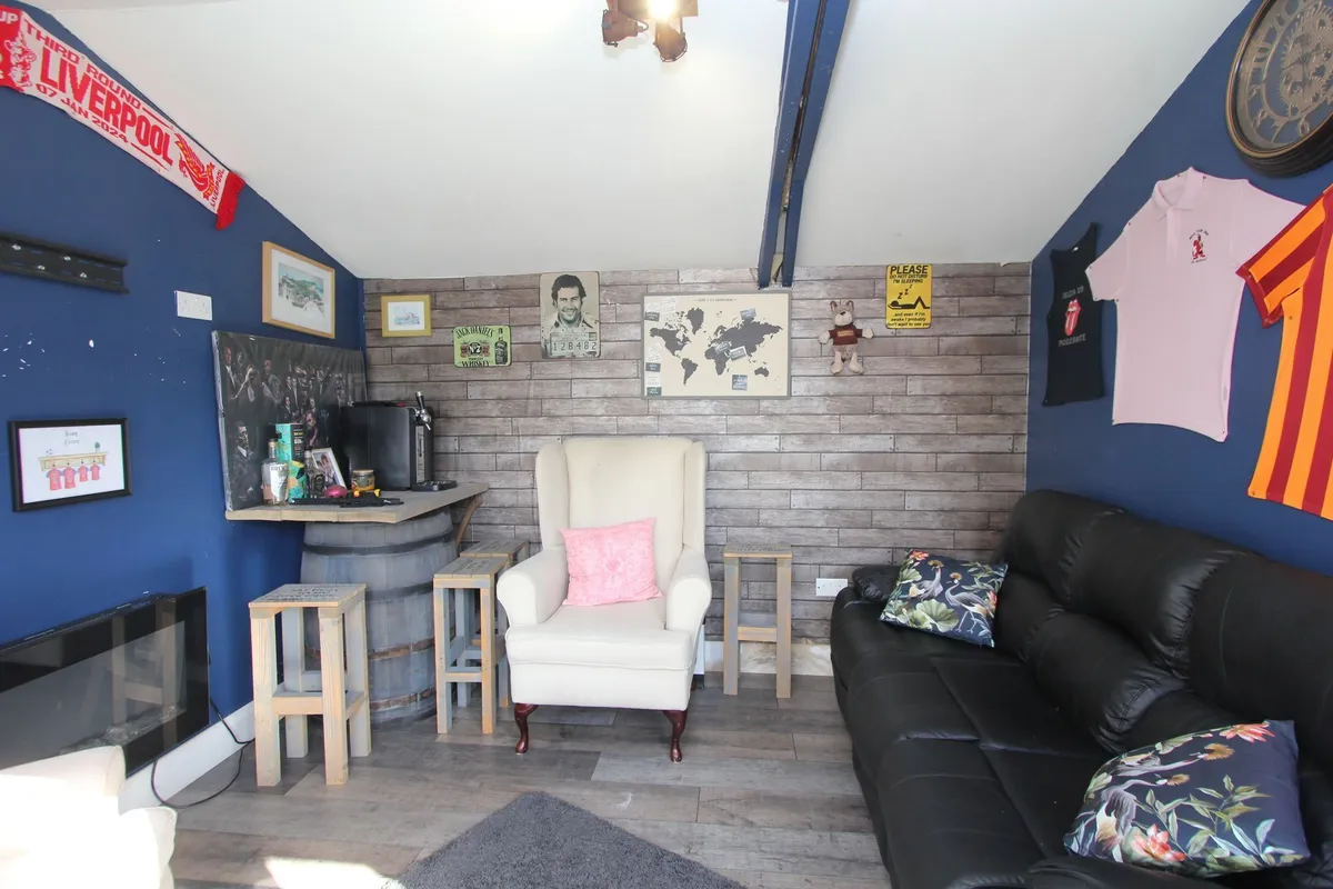 Four Acre, Llantwit Major, CF61