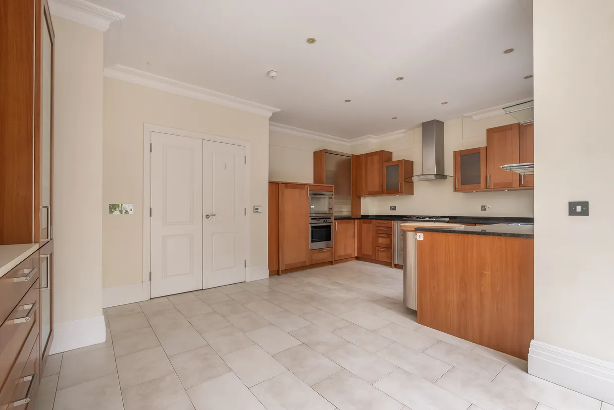 Whitcome Mews, Richmond, TW9 photo 9