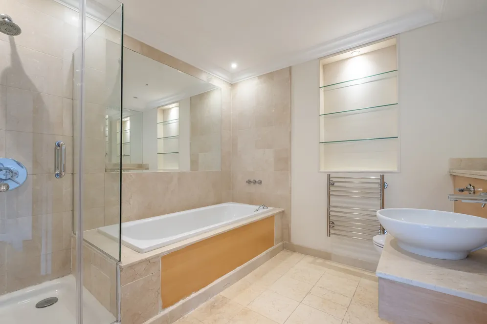 Whitcome Mews, Richmond, TW9 photo 15