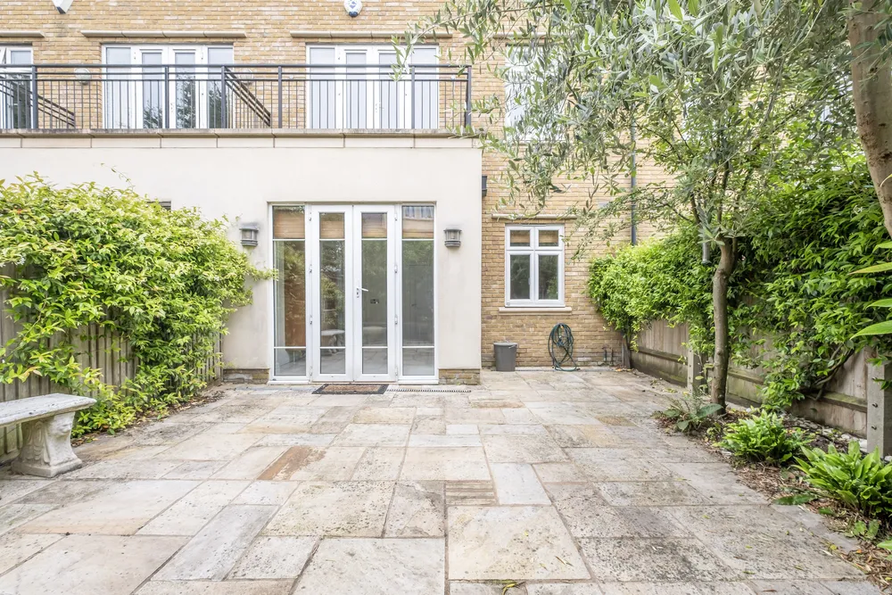 Whitcome Mews, Richmond, TW9