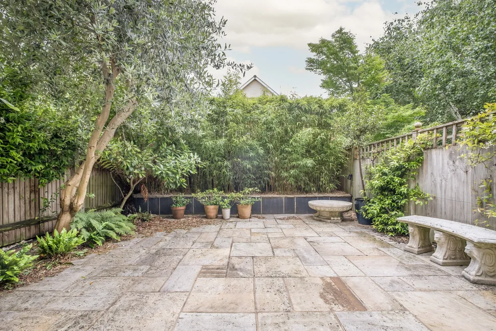 Whitcome Mews, Richmond, TW9