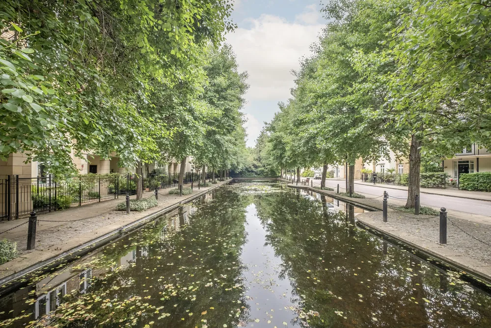 Whitcome Mews, Richmond, TW9