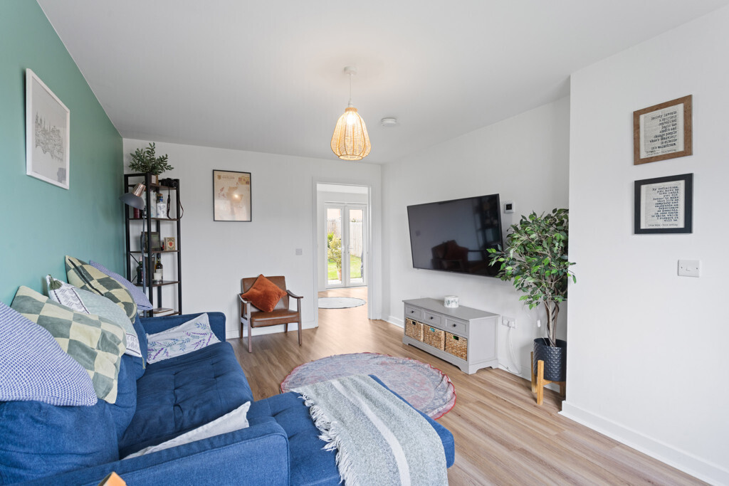 3 Raith Gardens, Greendykes, Edinburgh, EH16 4ZS Image 6