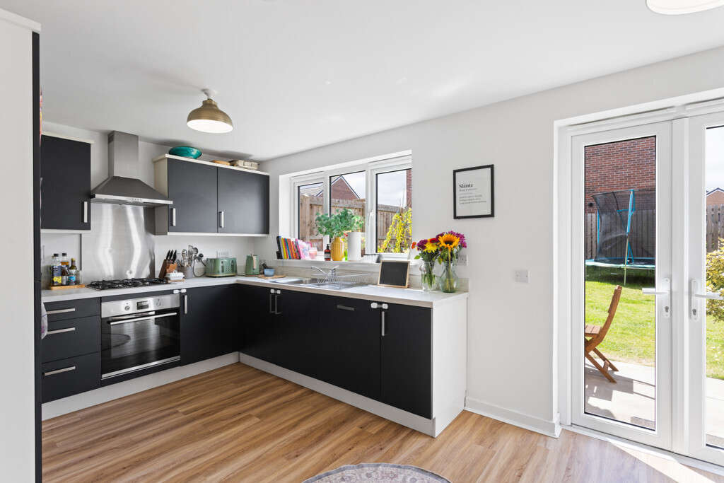 3 Raith Gardens, Greendykes, Edinburgh, EH16 4ZS Image 8