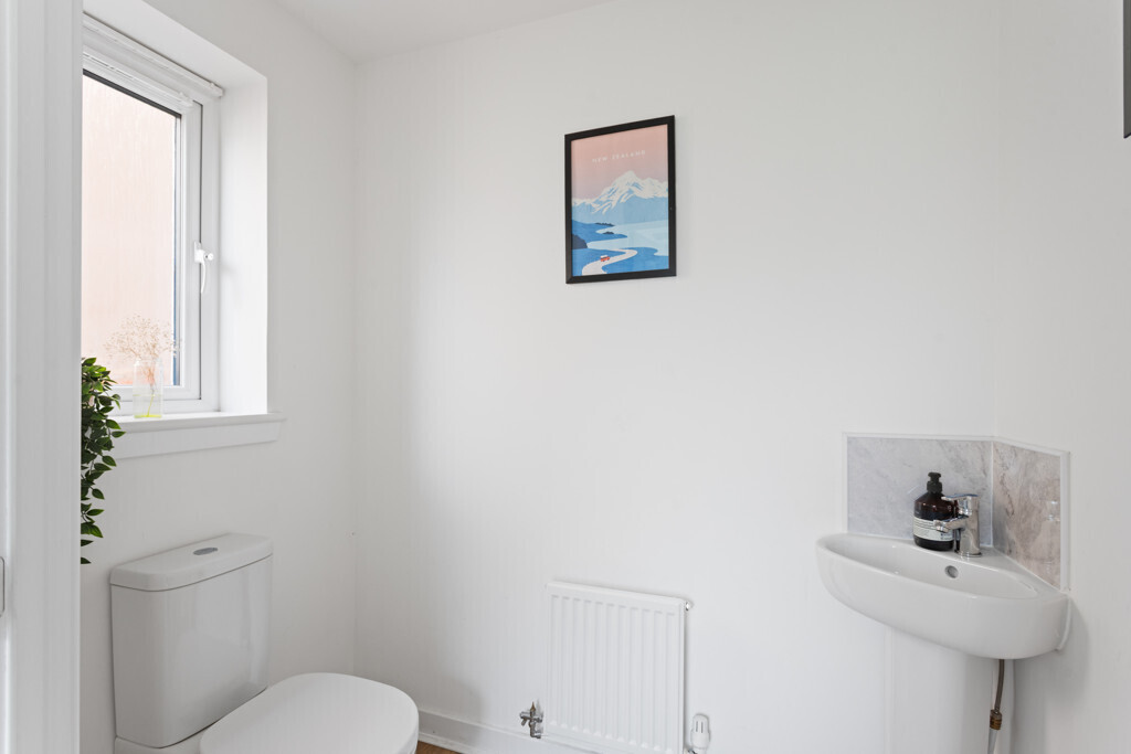 3 Raith Gardens, Greendykes, Edinburgh, EH16 4ZS Image 12