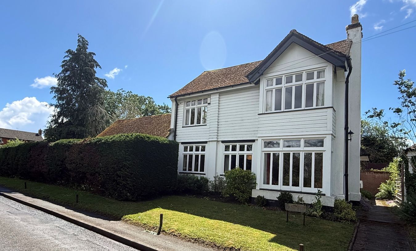 Forest Road, Binfield, Berkshire, RG42 Image 1
