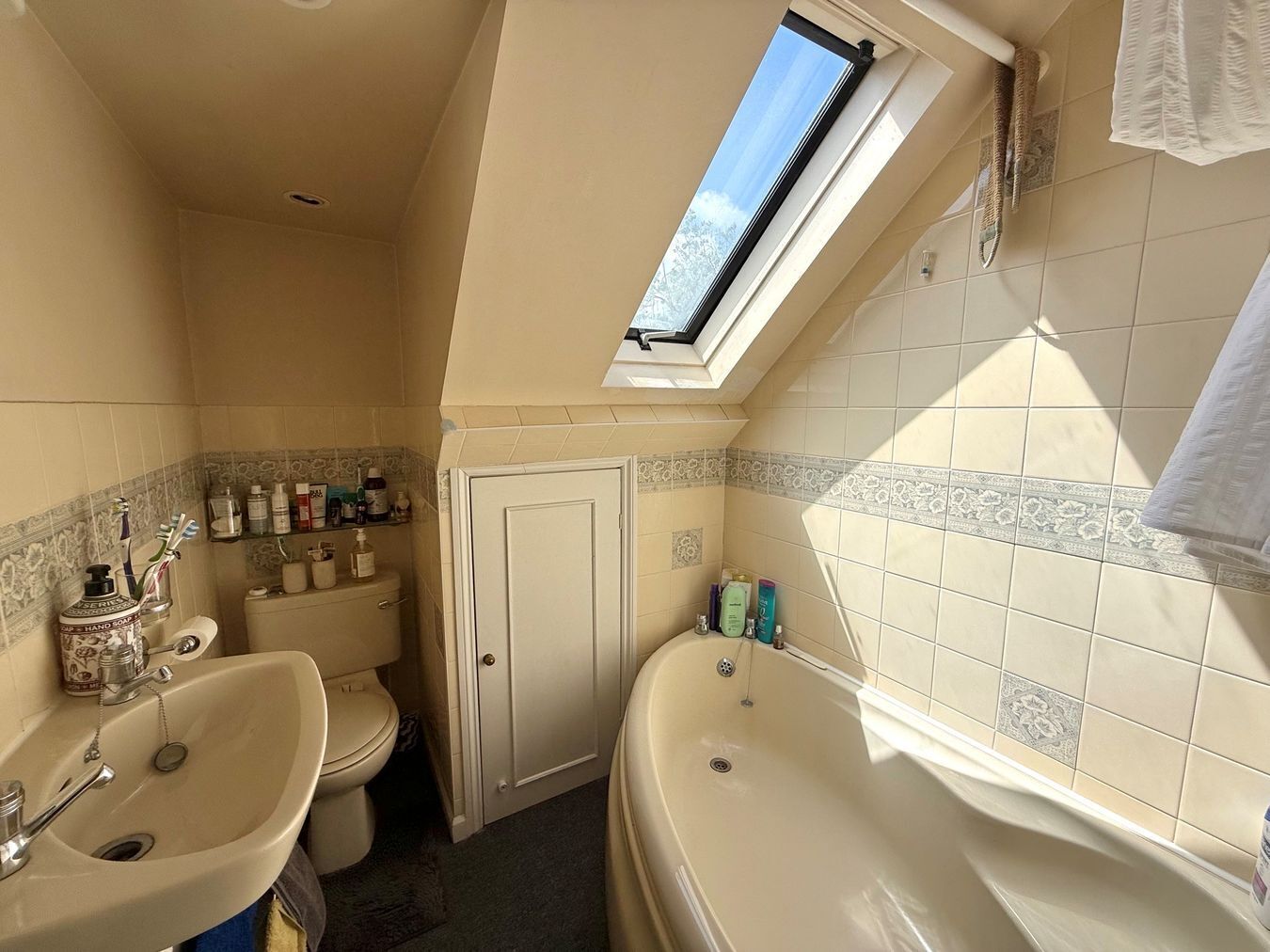 Forest Road, Binfield, Berkshire, RG42 Image 12