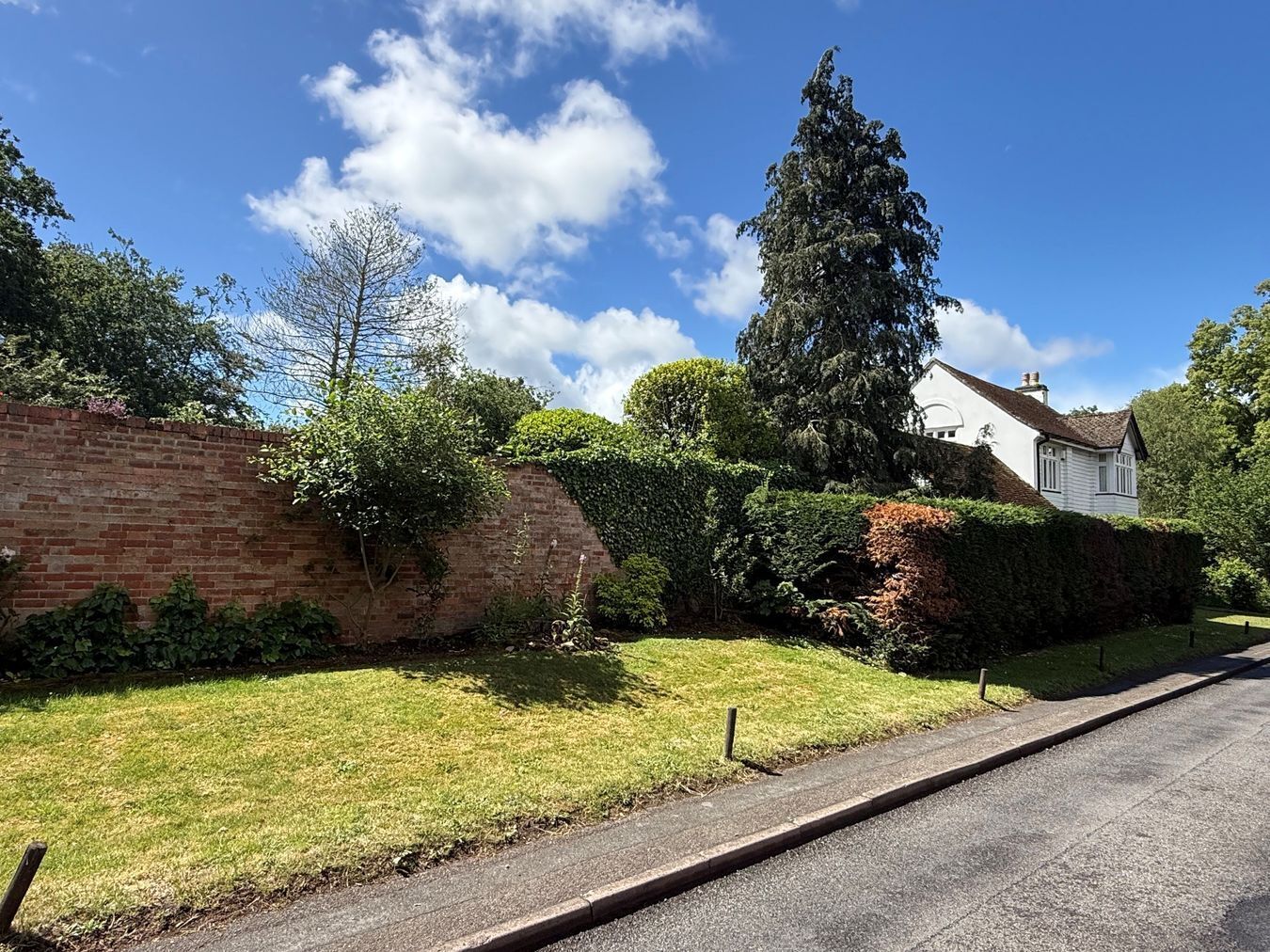 Forest Road, Binfield, Berkshire, RG42 Image 18