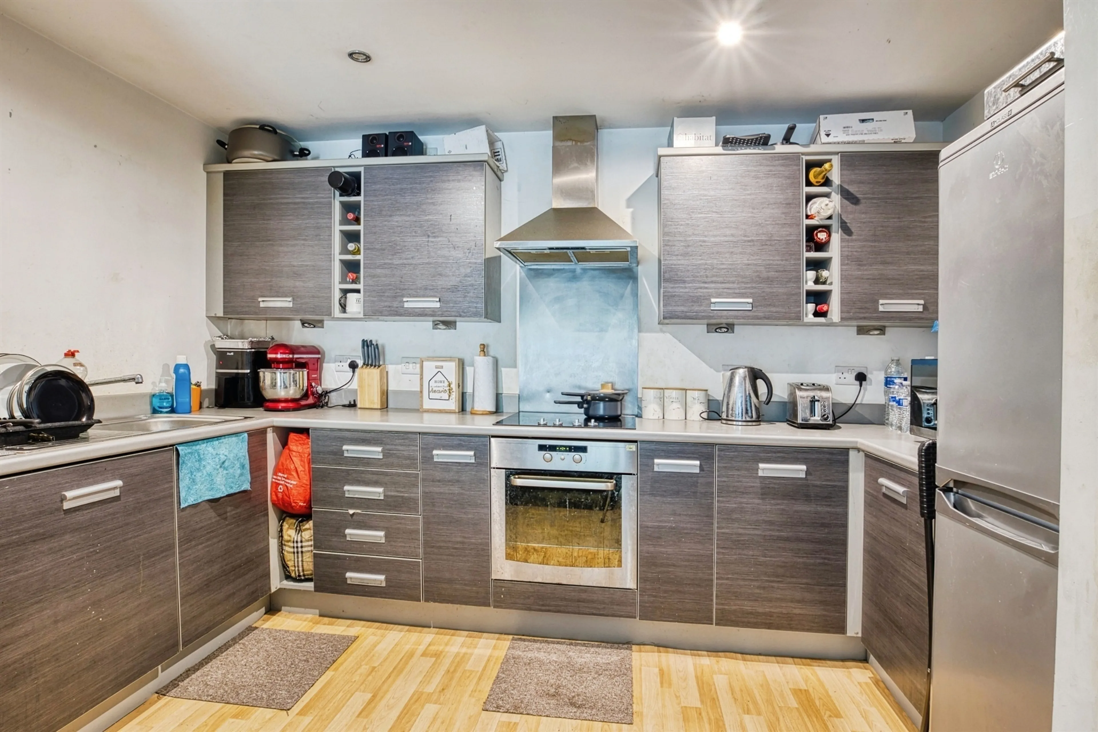 Property at Bouverie Court, Leeds