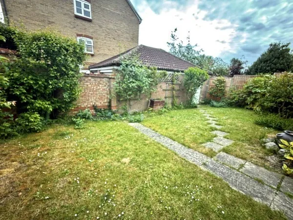 Mulberry Gardens, Witham