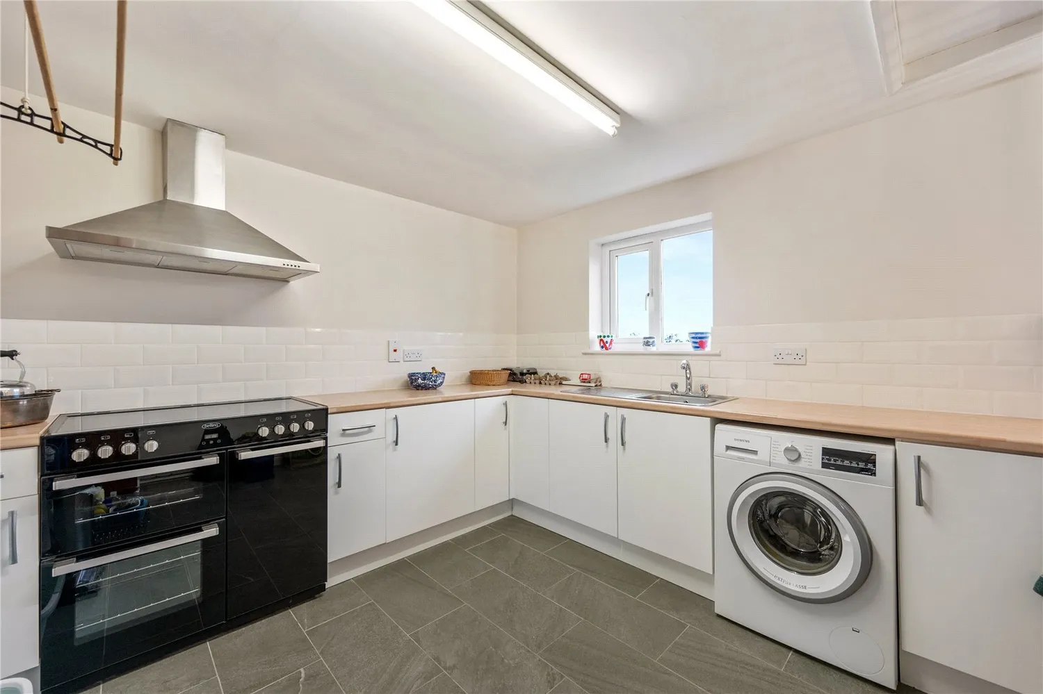 Lower Lane, Bowling Bank, LL13 photo 15