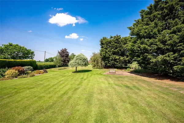 Lower Lane, Bowling Bank, LL13 photo 23