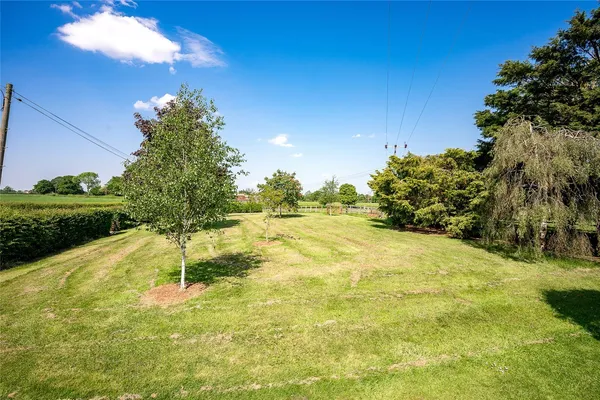 Lower Lane, Bowling Bank, LL13 photo 25
