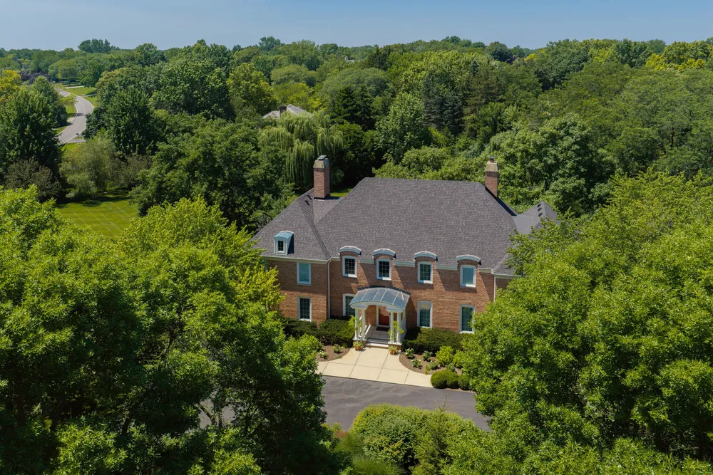 568 Plymouth Dr, Inverness, IL 60067