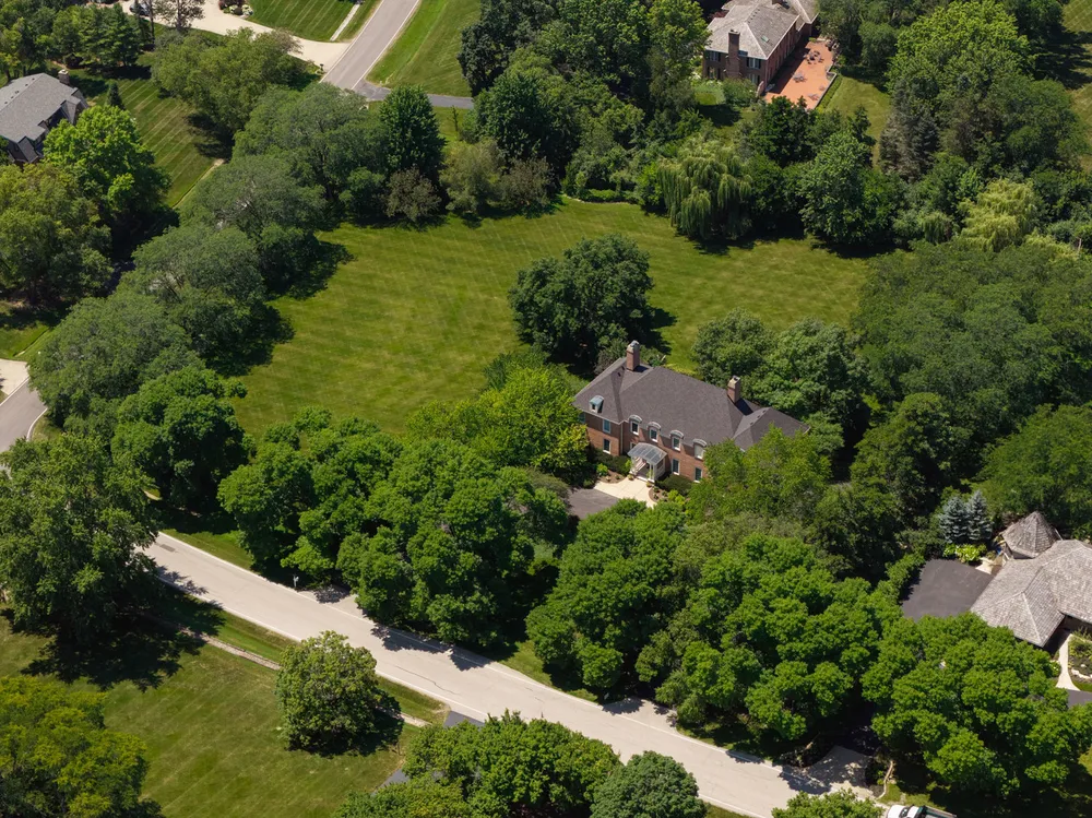 568 Plymouth Dr, Inverness, IL 60067