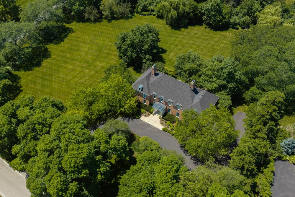 568 Plymouth Dr, Inverness, IL 60067