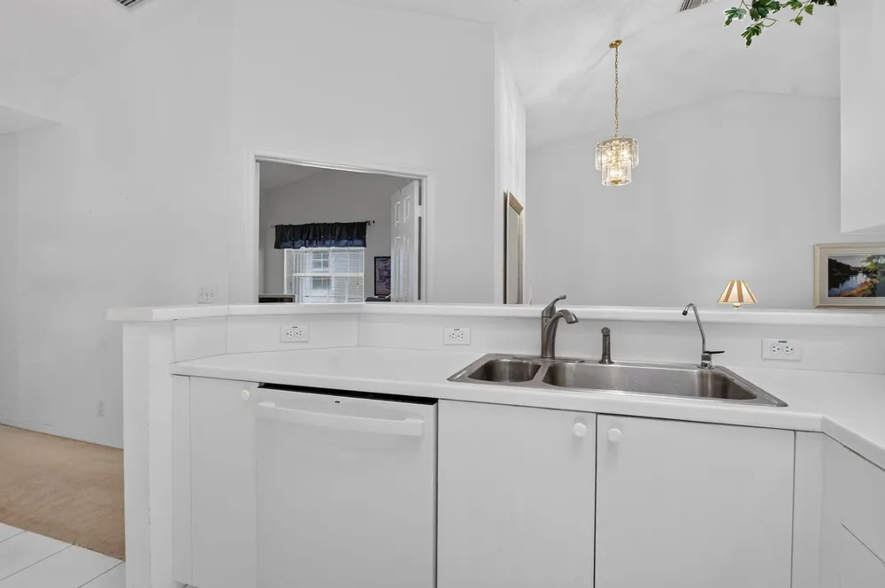 8100 Via di Veneto, Boca Raton, FL 33496