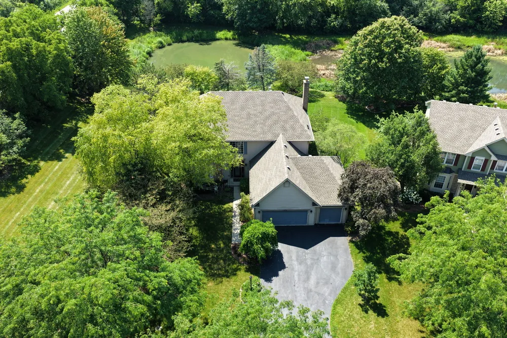 1476 Columbia Ln, Barrington, IL 60010