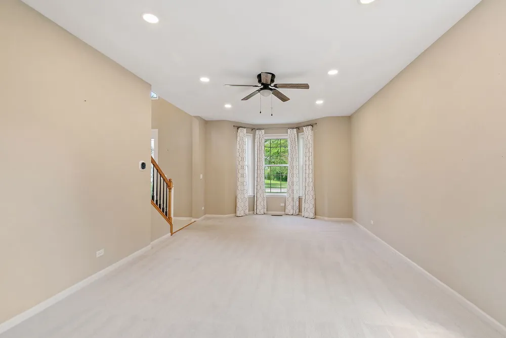 1476 Columbia Ln, Barrington, IL 60010