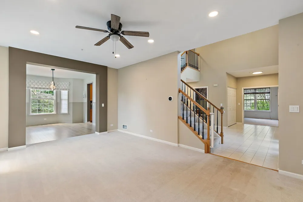 1476 Columbia Ln, Barrington, IL 60010