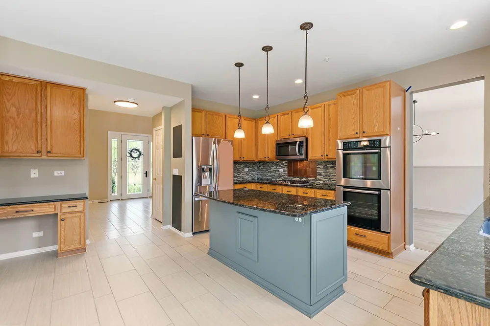 1476 Columbia Ln, Barrington, IL 60010