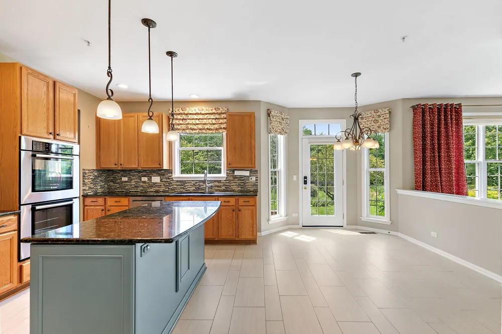 1476 Columbia Ln, Barrington, IL 60010