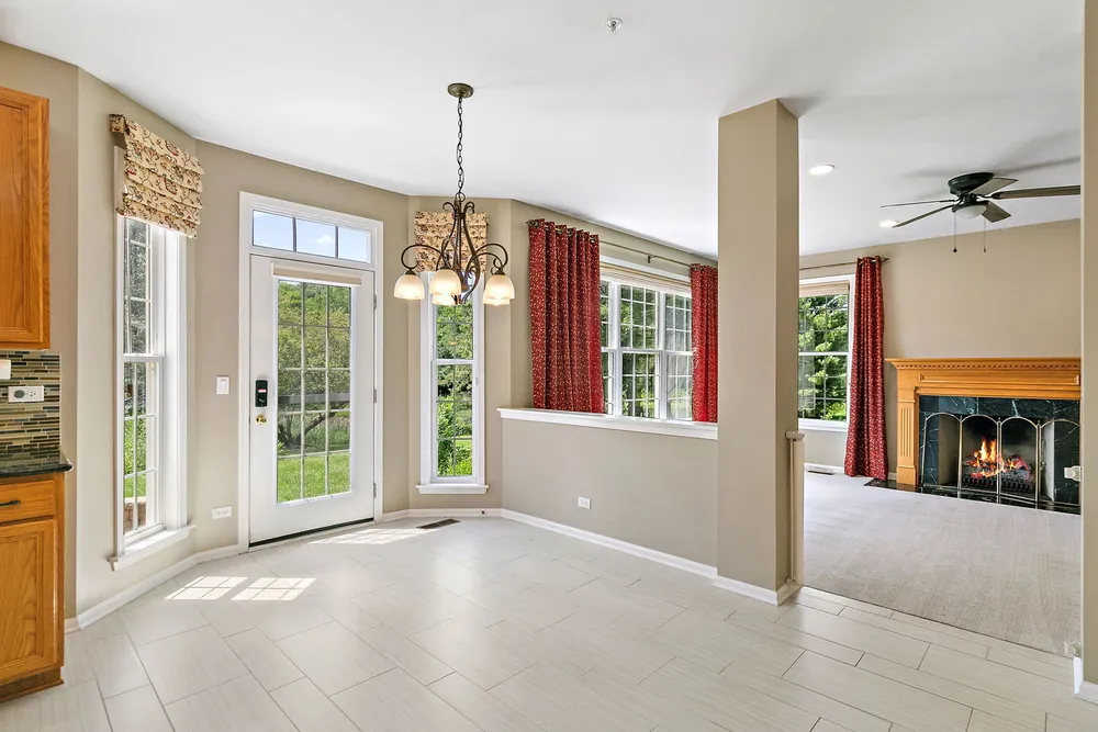 1476 Columbia Ln, Barrington, IL 60010