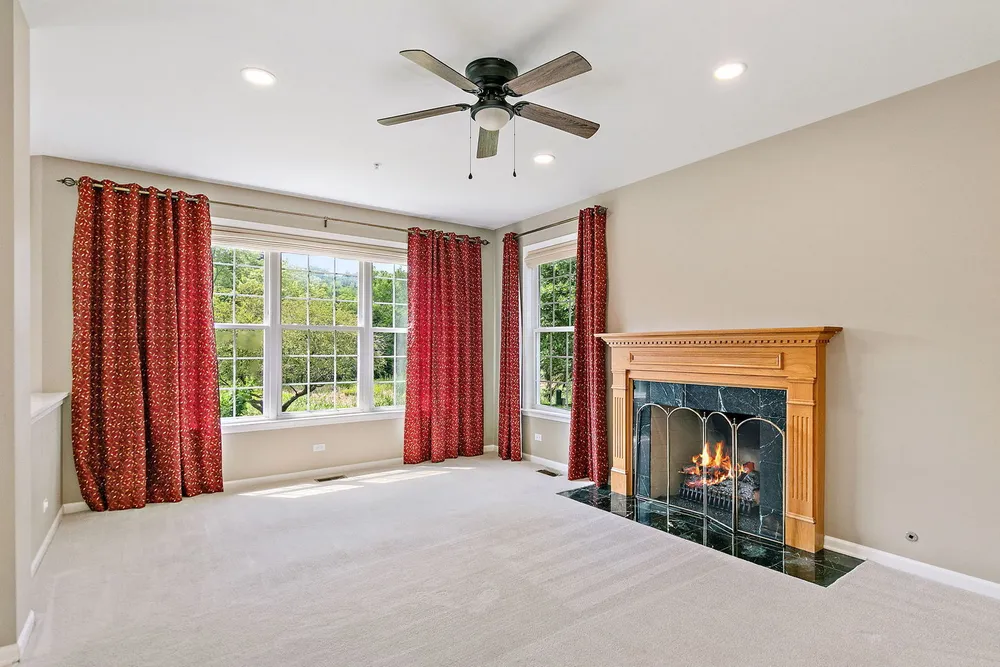 1476 Columbia Ln, Barrington, IL 60010