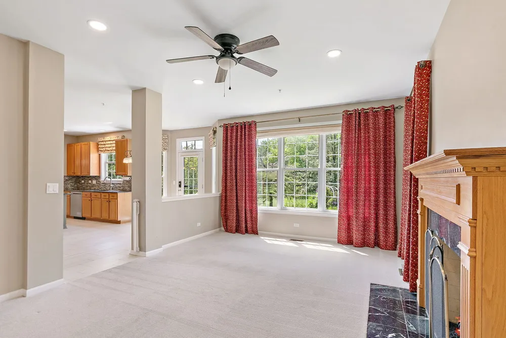 1476 Columbia Ln, Barrington, IL 60010