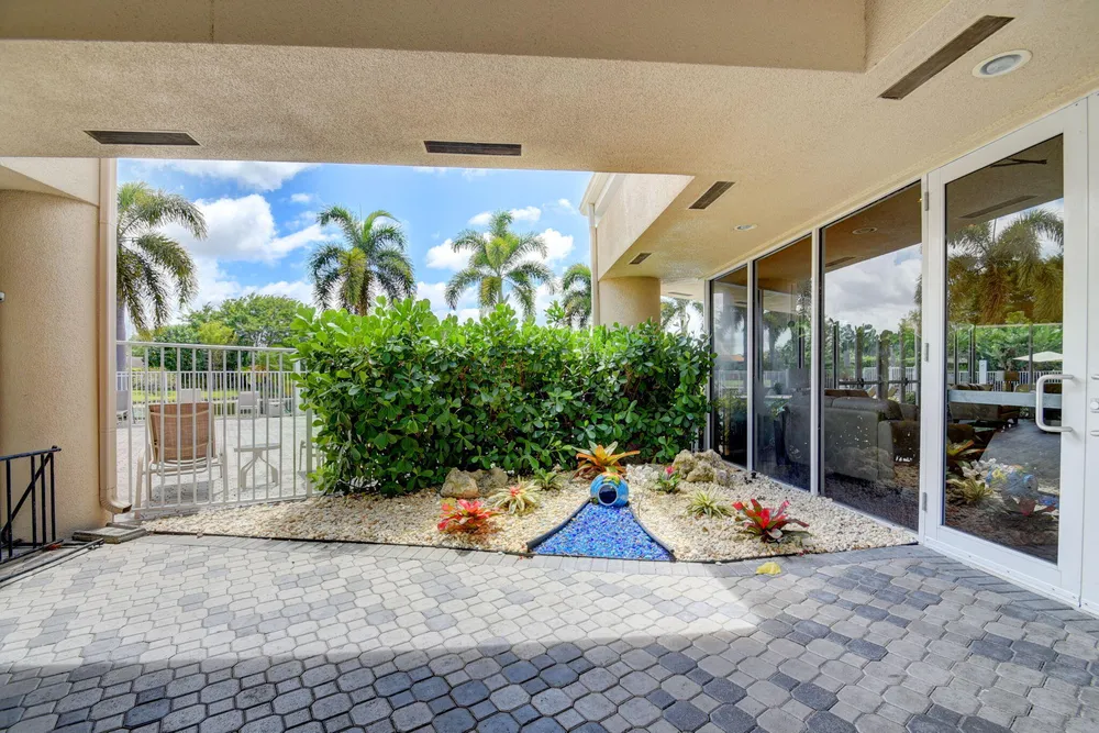 8100 Via di Veneto, Boca Raton, FL 33496