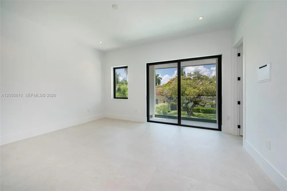 6415 SW 83rd St, Miami, FL 33143