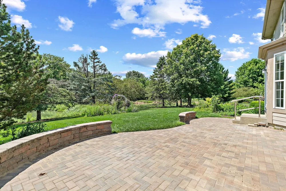 1476 Columbia Ln, Barrington, IL 60010
