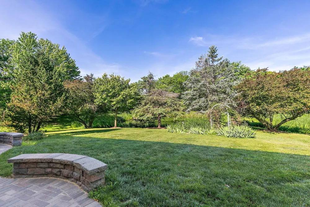1476 Columbia Ln, Barrington, IL 60010